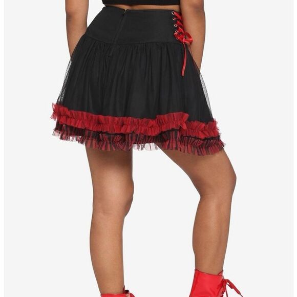 Hot Topic Black & Red Side Lace-Up Skirt - Picture 2 of 7